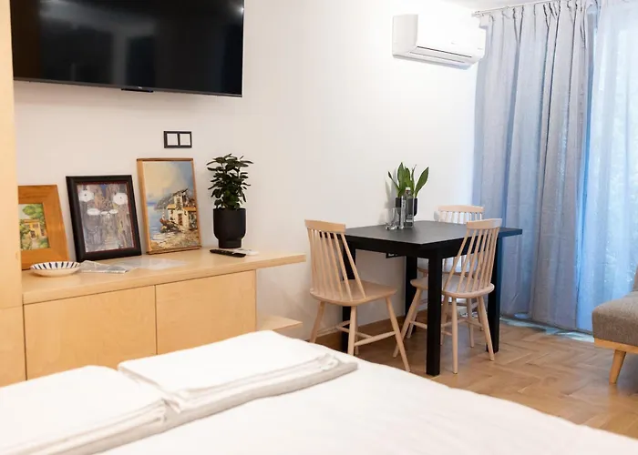 Luxury 12-4 * Plovdiv