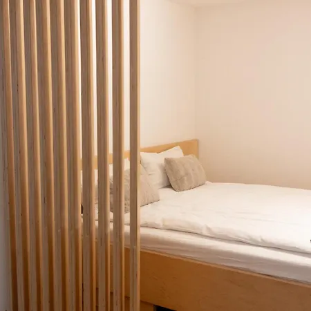 Luxury 12-4 *