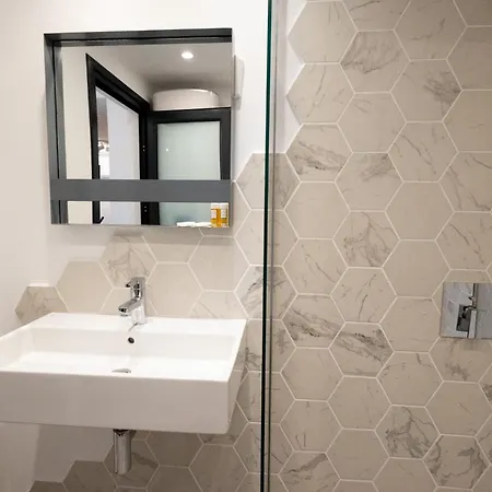 Luxury 12-4 * Пловдив