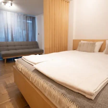 Luxury 12-4 Апартамент