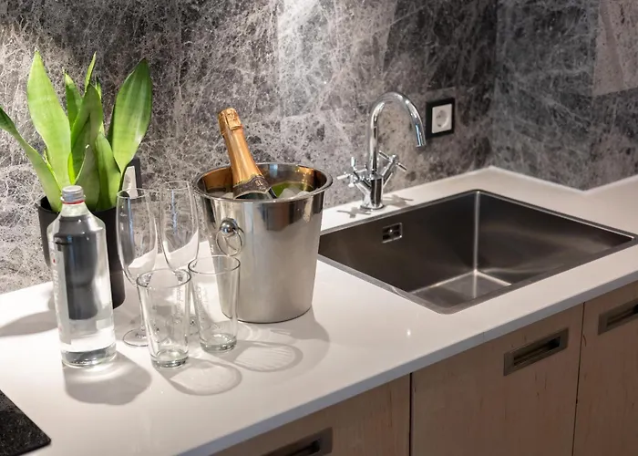 Luxury 12-4 פלובדיב